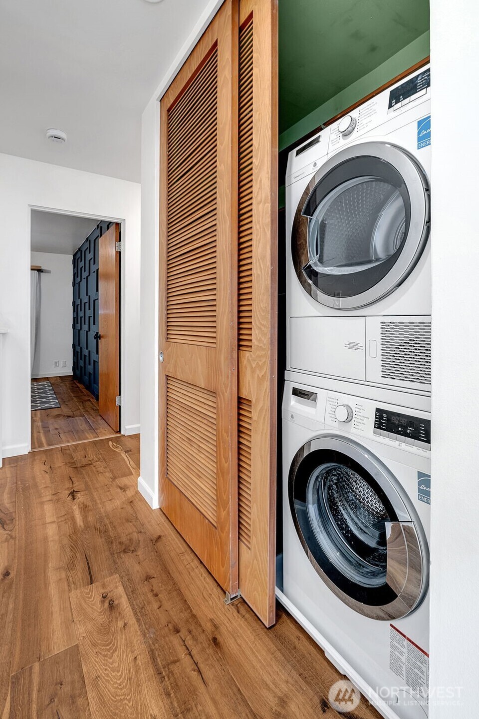 500 W Olympic Place Unit: 101