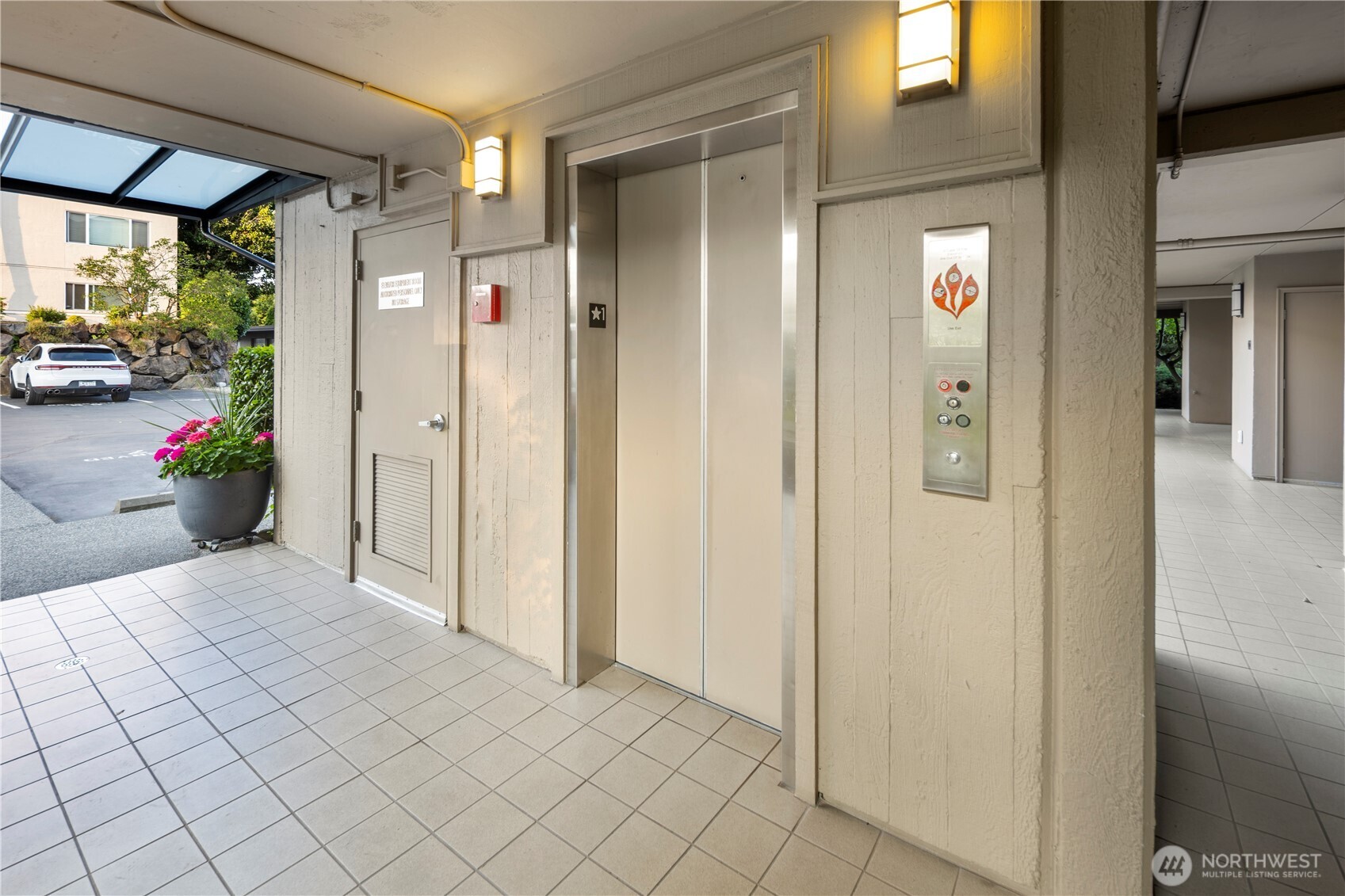 9717 NE Juanita Drive Unit: 301A