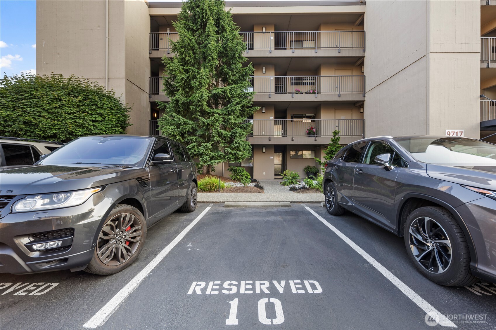 9717 NE Juanita Drive Unit: 301A