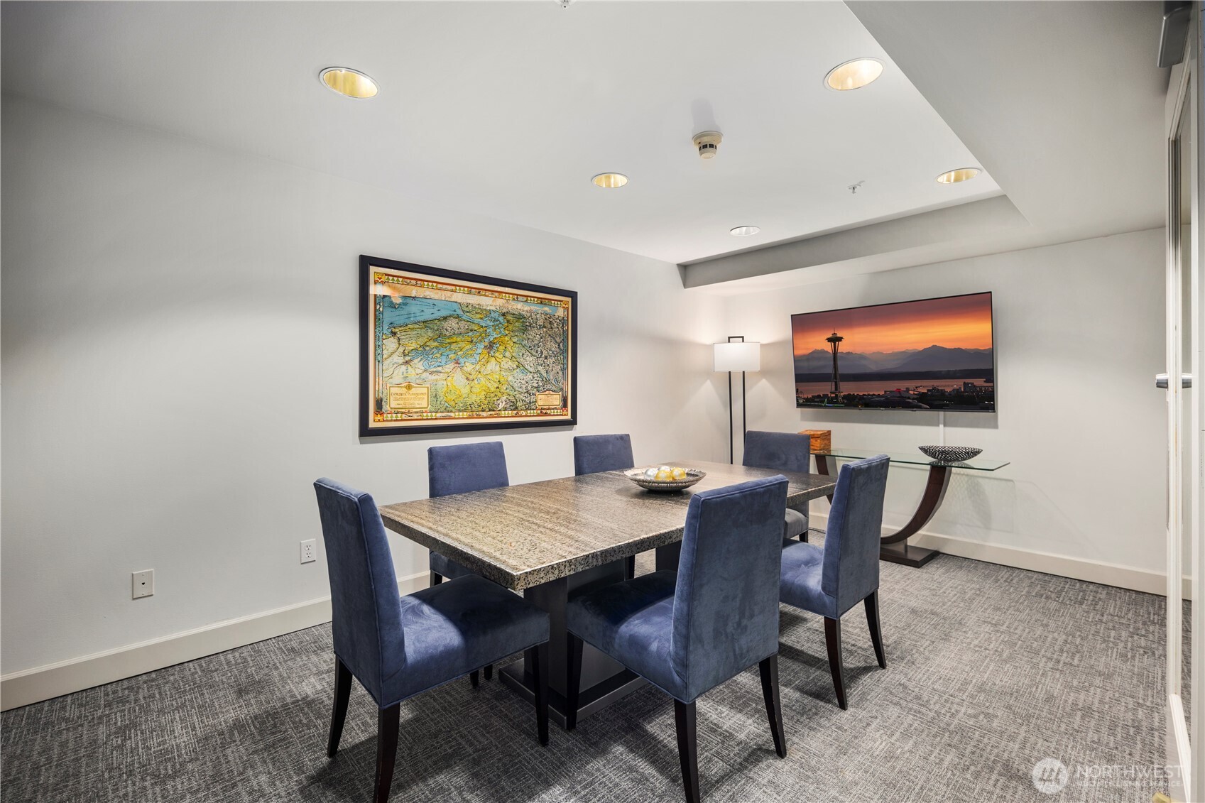 225 4th Avenue Unit: A504