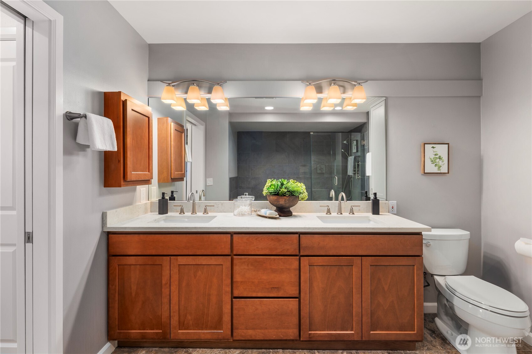 225 4th Avenue Unit: A504