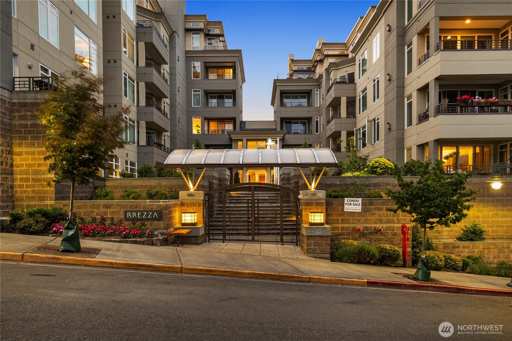 225 4th Avenue Unit: A504