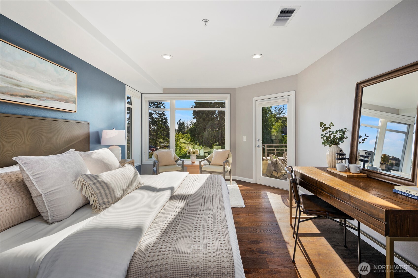 225 4th Avenue Unit: A504