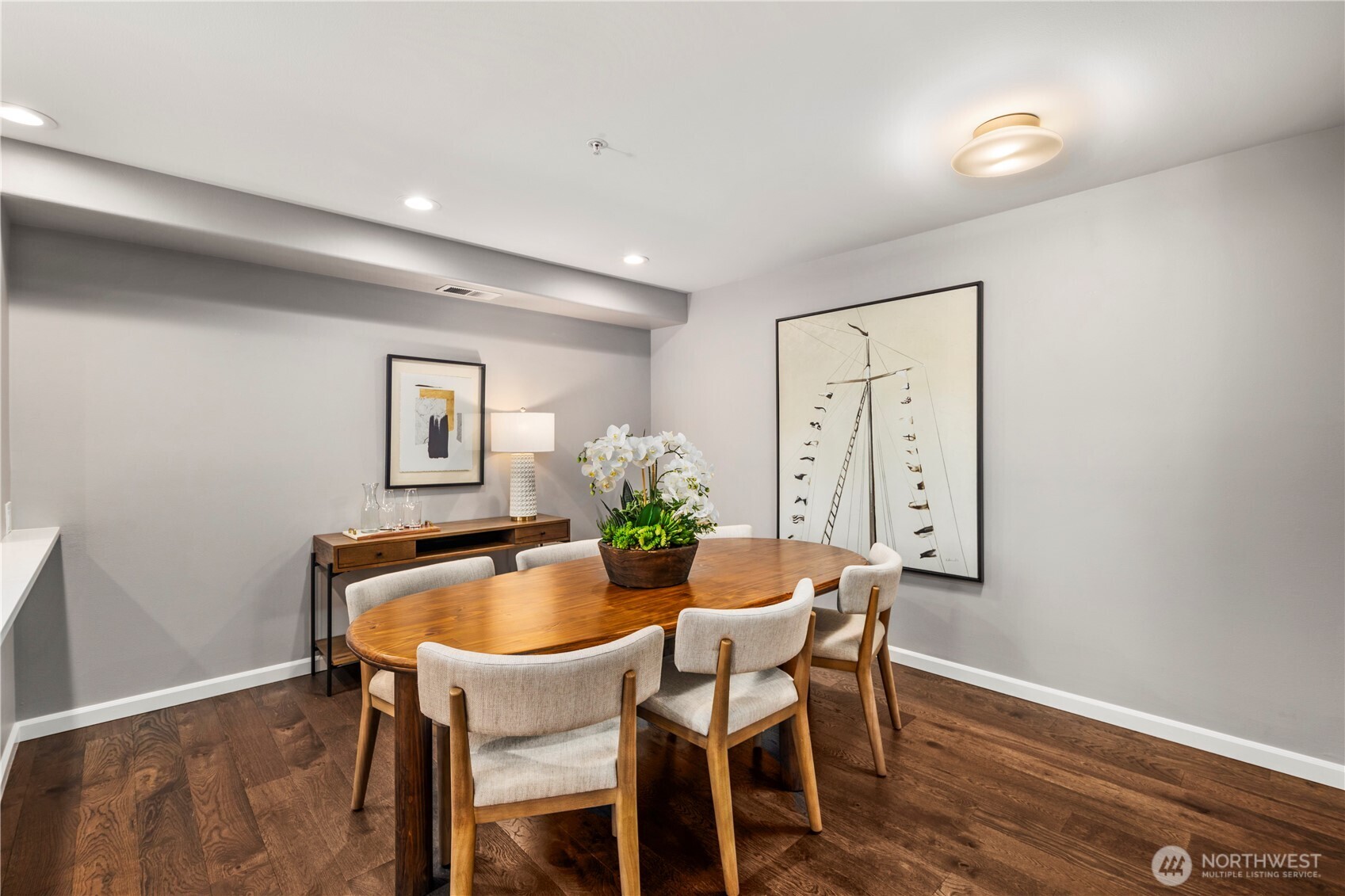 225 4th Avenue Unit: A504