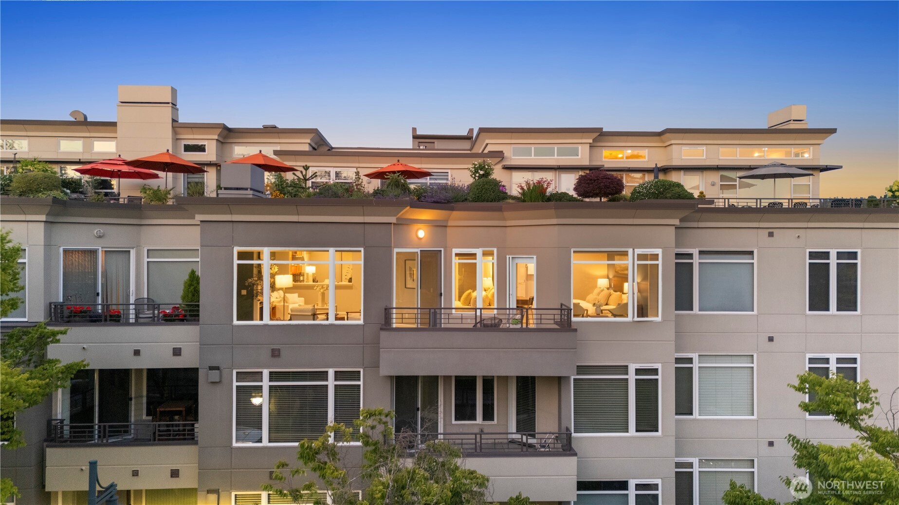 225 4th Avenue Unit: A504