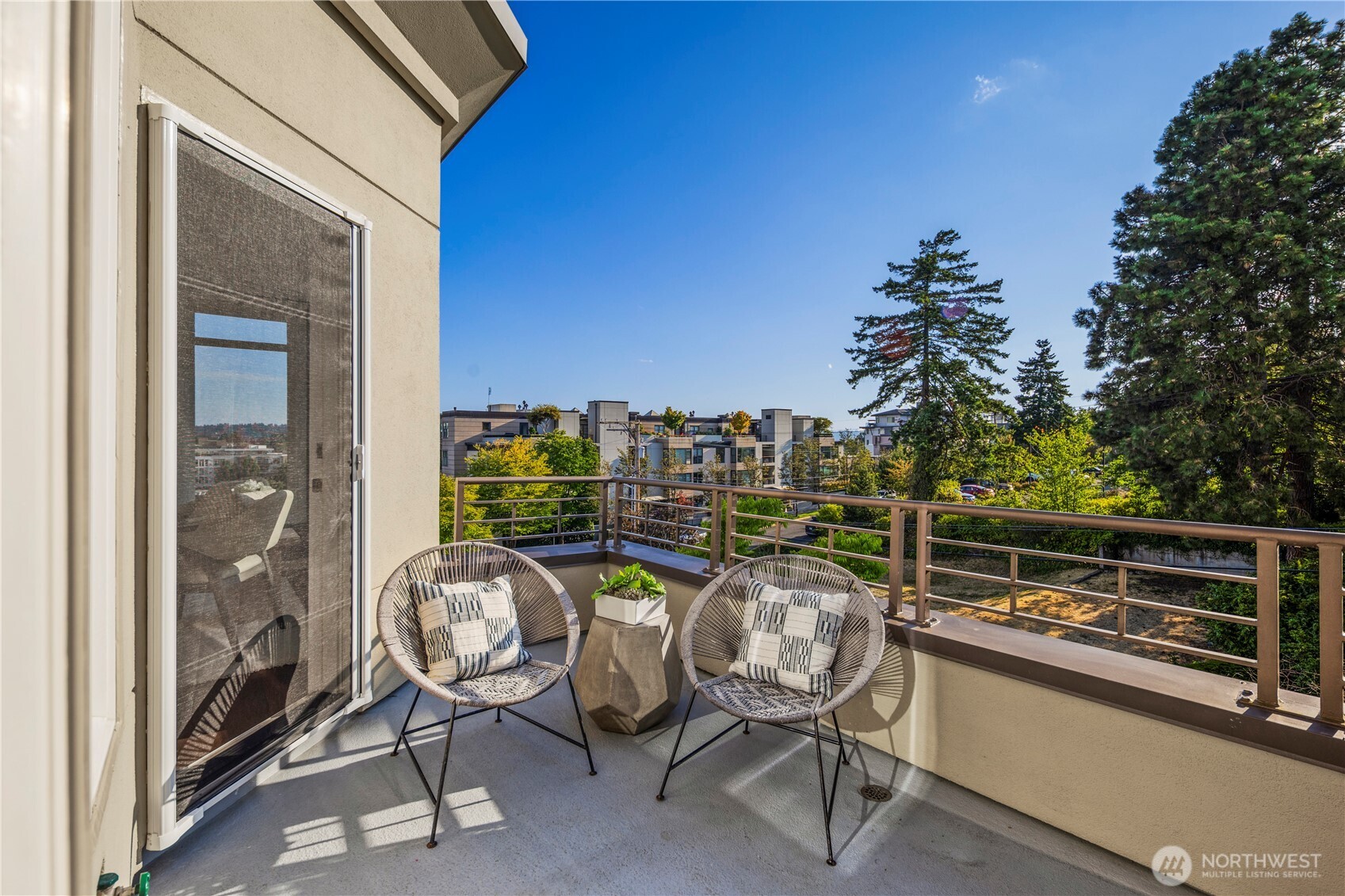 225 4th Avenue Unit: A504