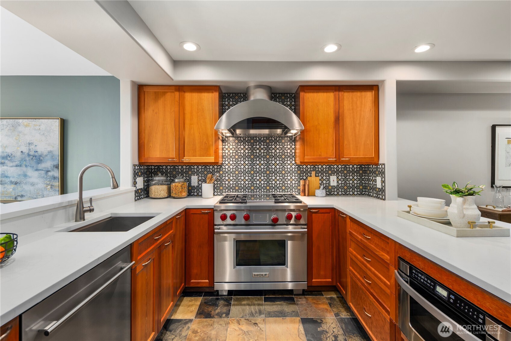 225 4th Avenue Unit: A504