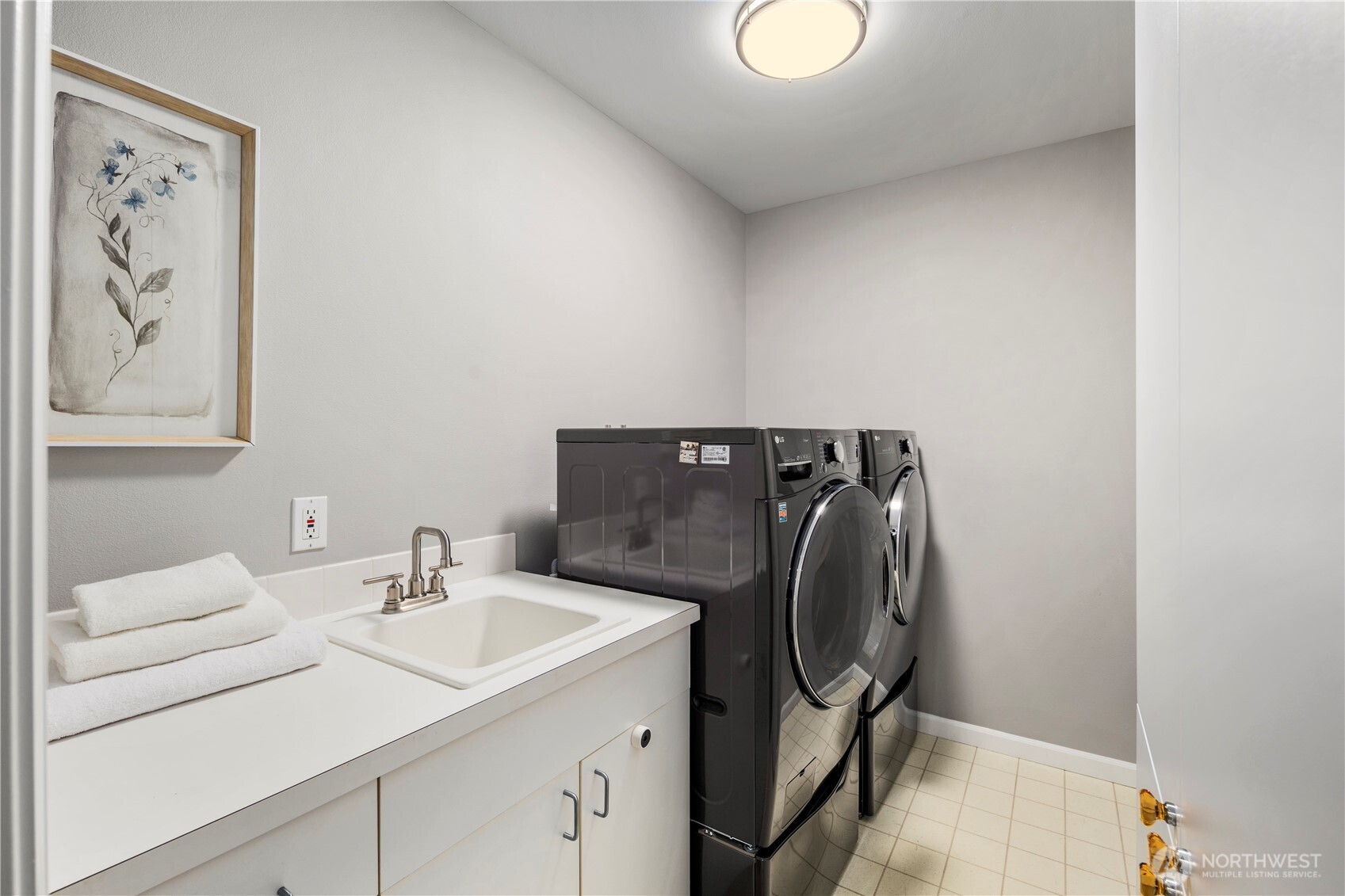 225 4th Avenue Unit: A504