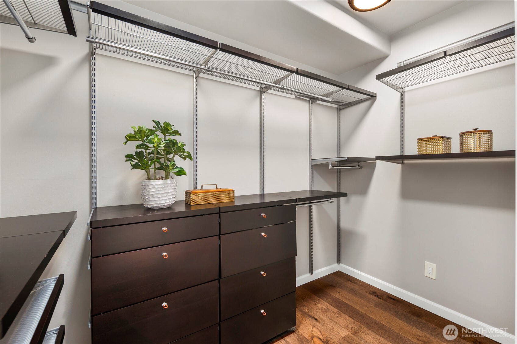 225 4th Avenue Unit: A504