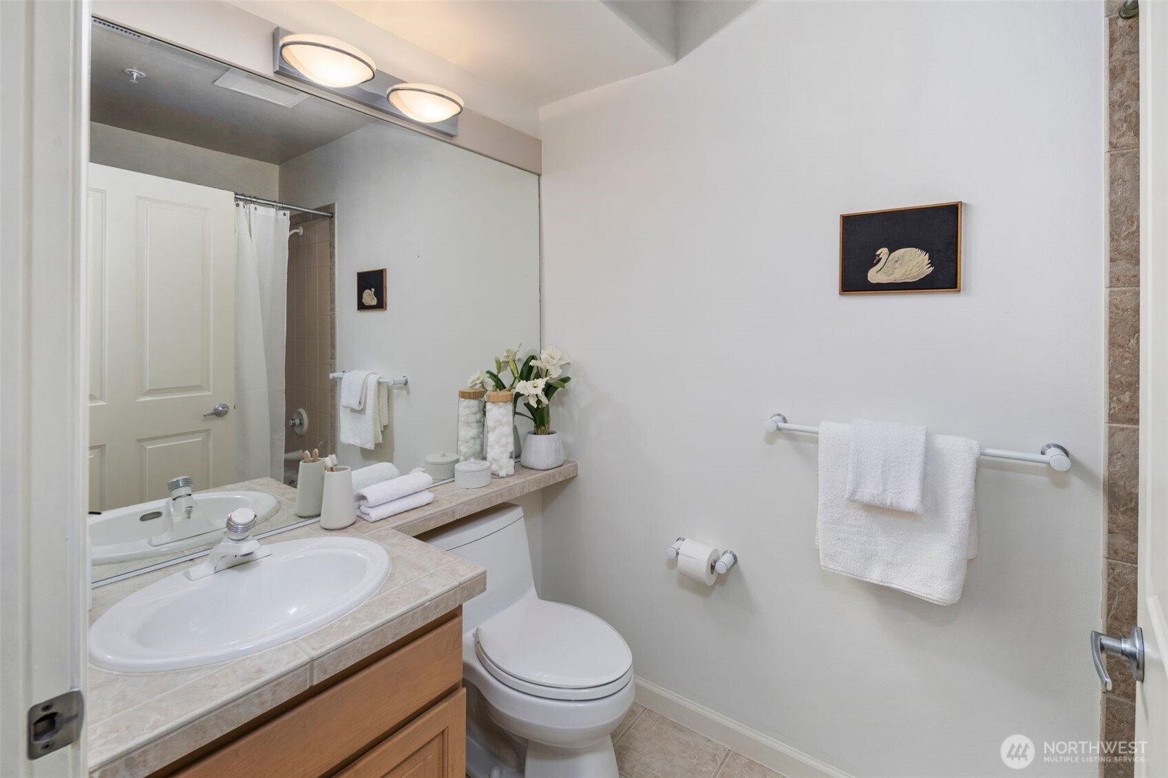 225 4th Ave Unit: A209