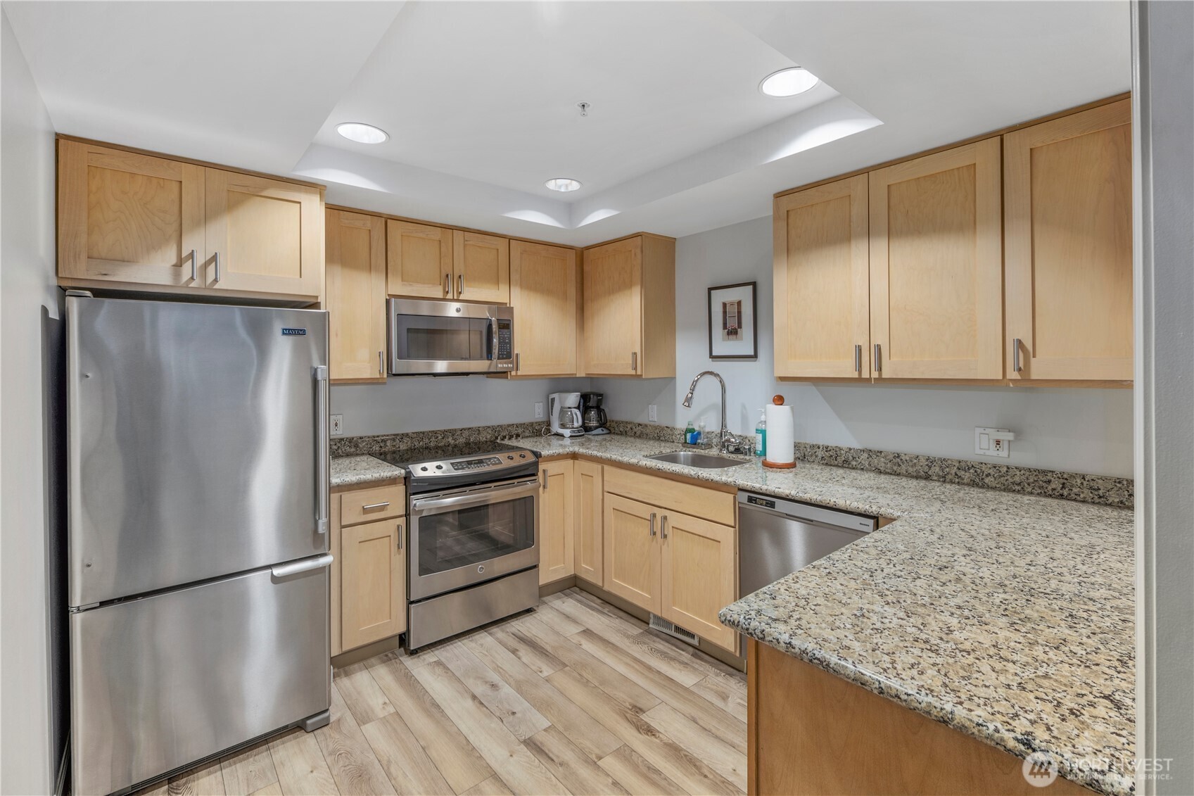 225 4th Ave Unit: A209