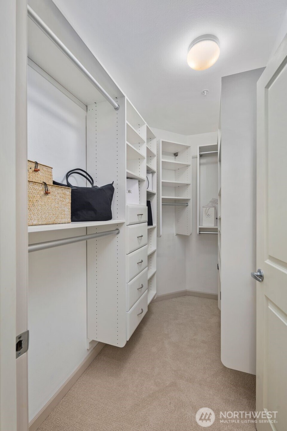 225 4th Ave Unit: A209