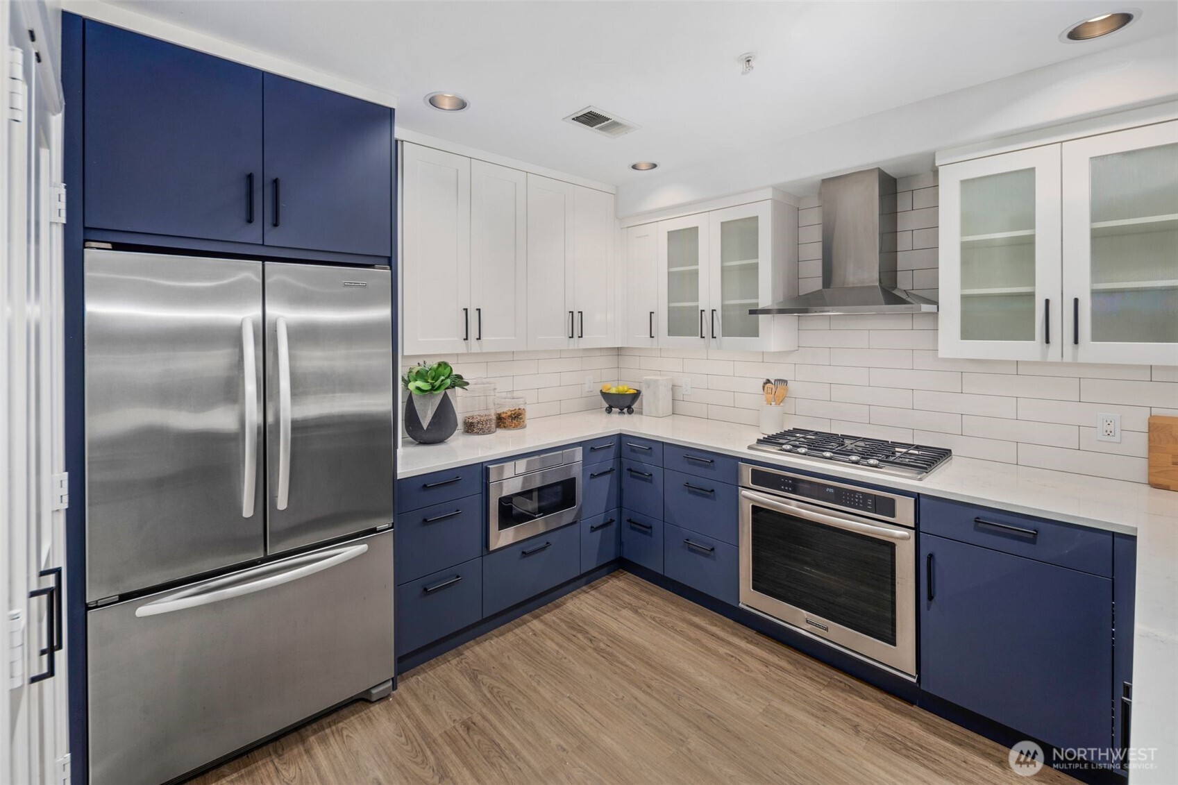 225 4th Ave Unit: A209