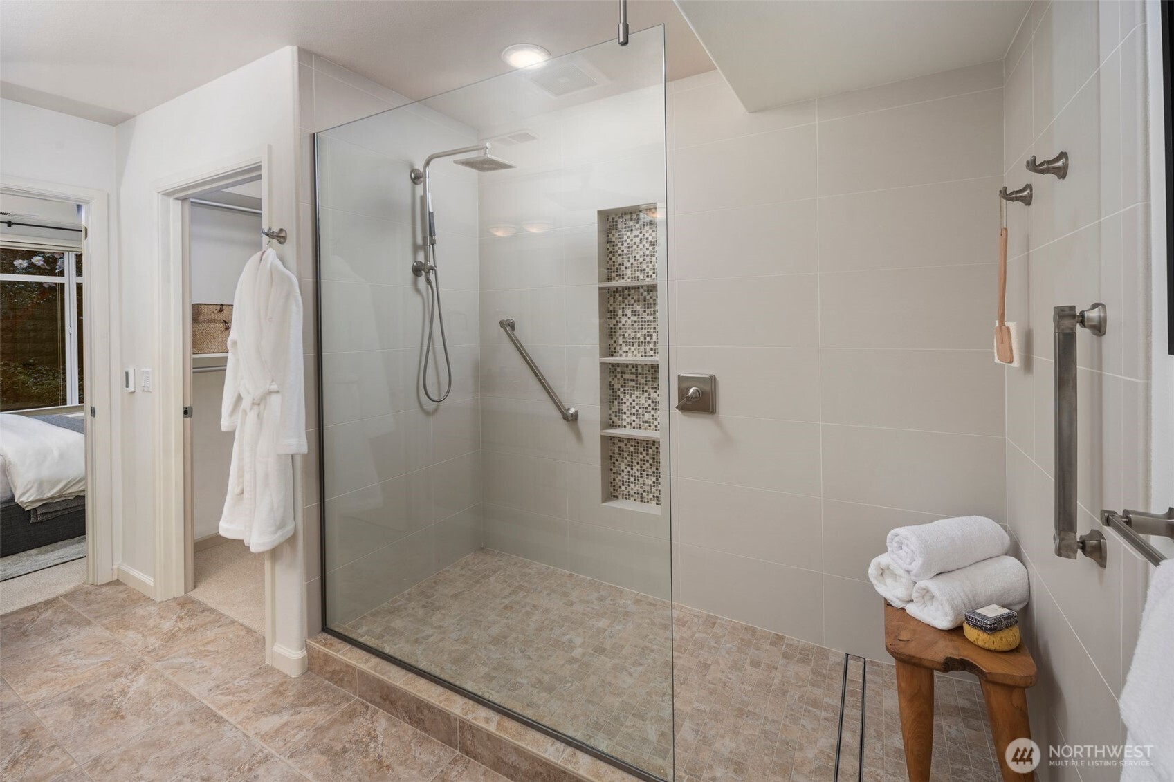 225 4th Ave Unit: A209