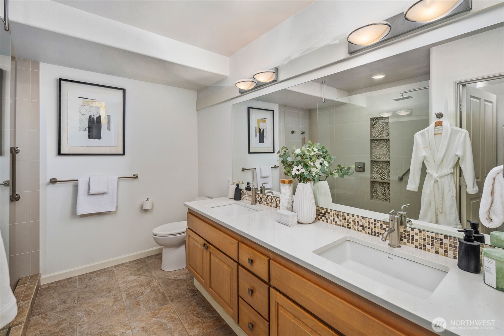 225 4th Ave Unit: A209