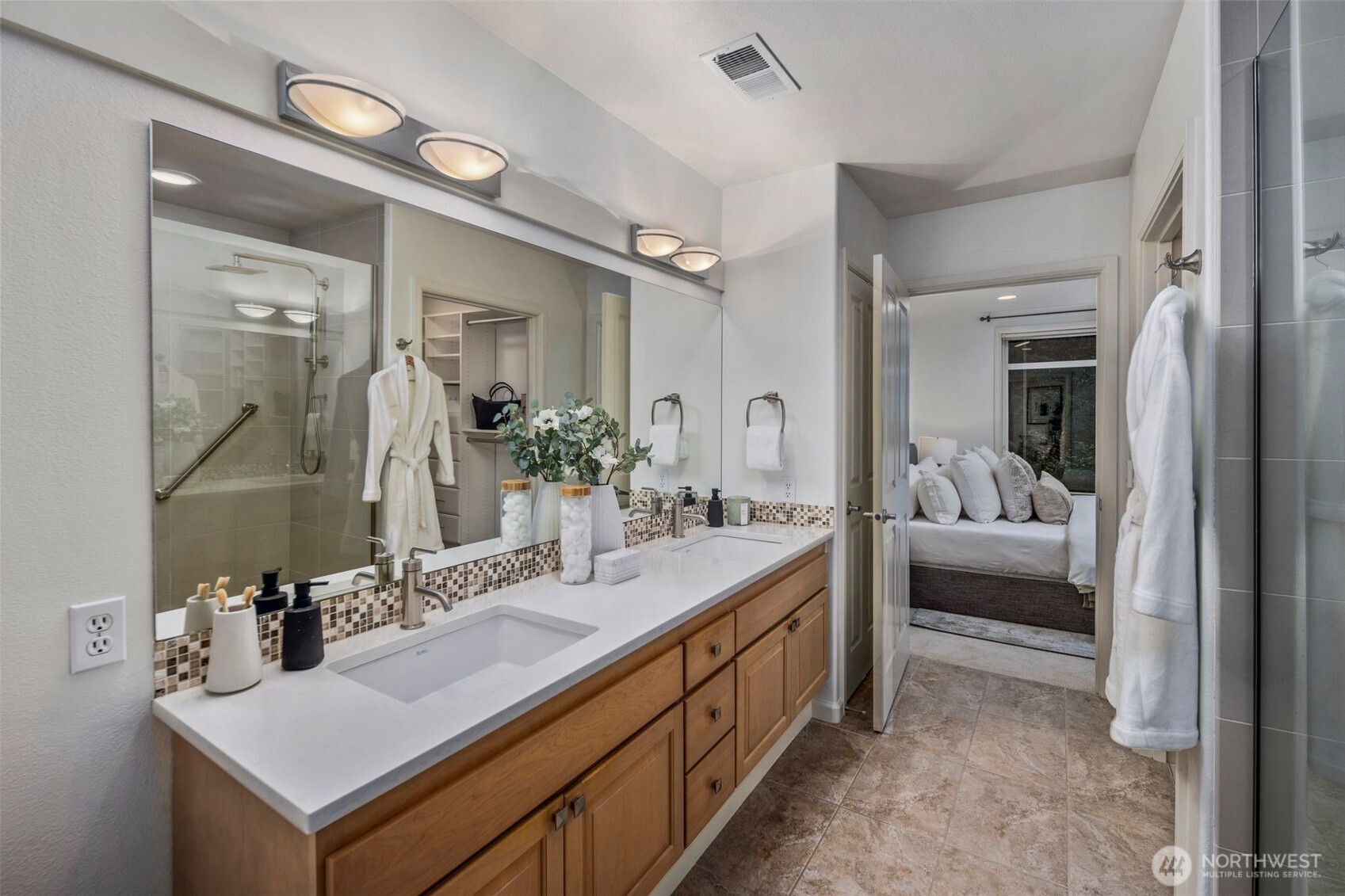 225 4th Ave Unit: A209