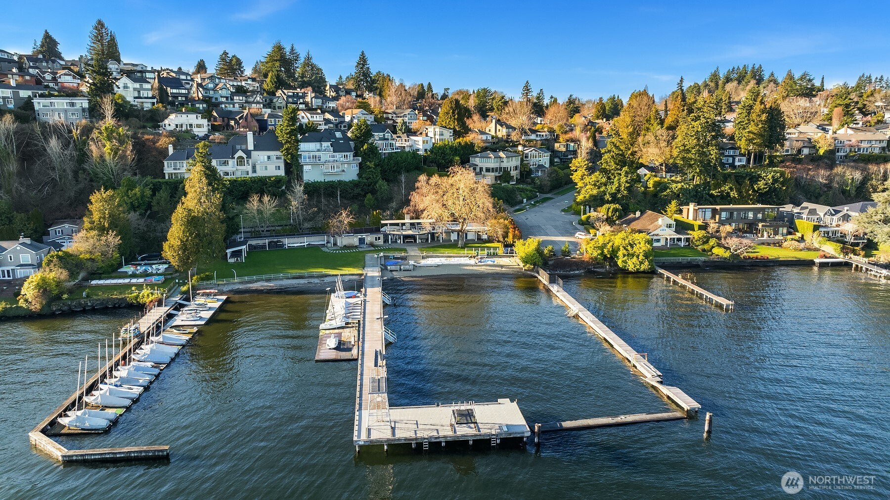 3419 E Laurelhurst Drive NE