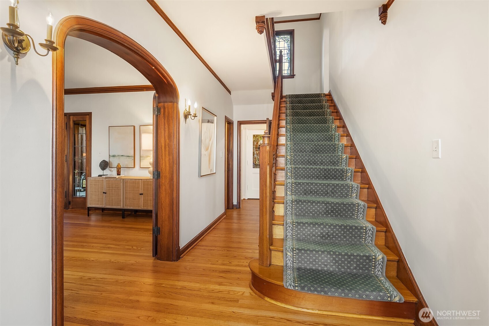 3419 E Laurelhurst Drive NE