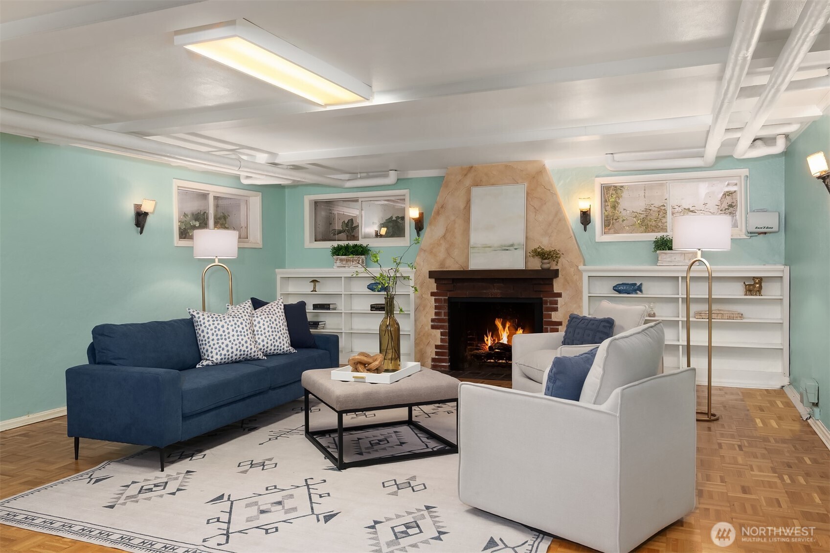 3419 E Laurelhurst Drive NE