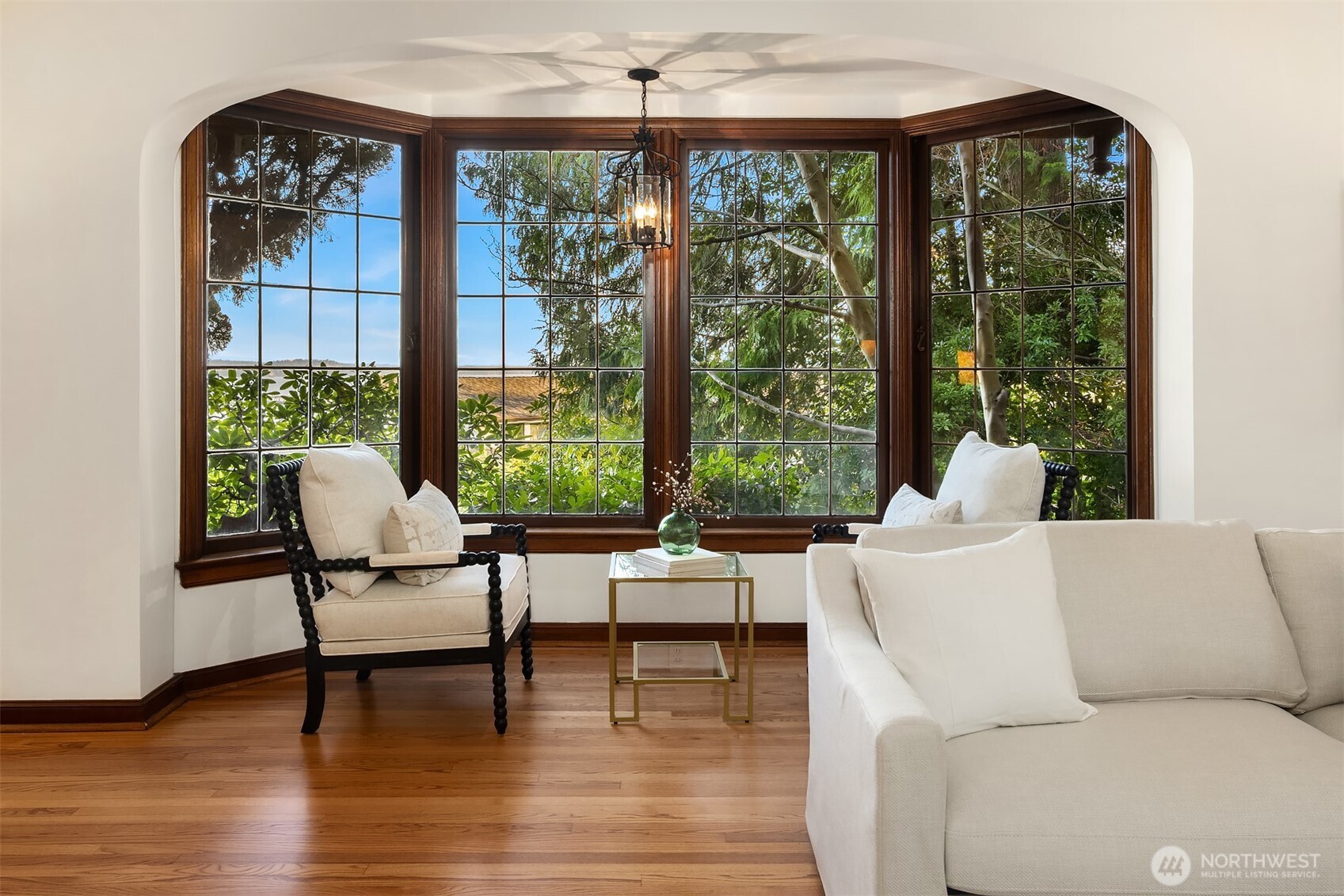 3419 E Laurelhurst Drive NE