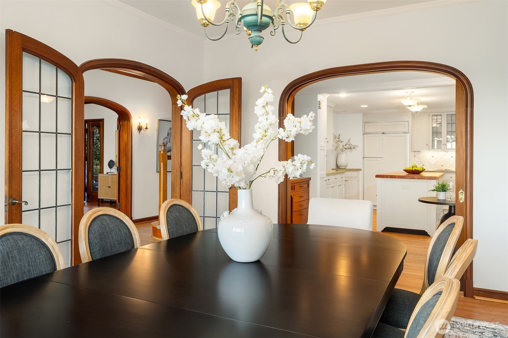 3419 E Laurelhurst Drive NE