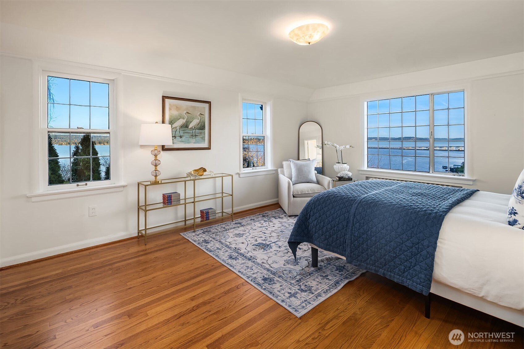 3419 E Laurelhurst Drive NE