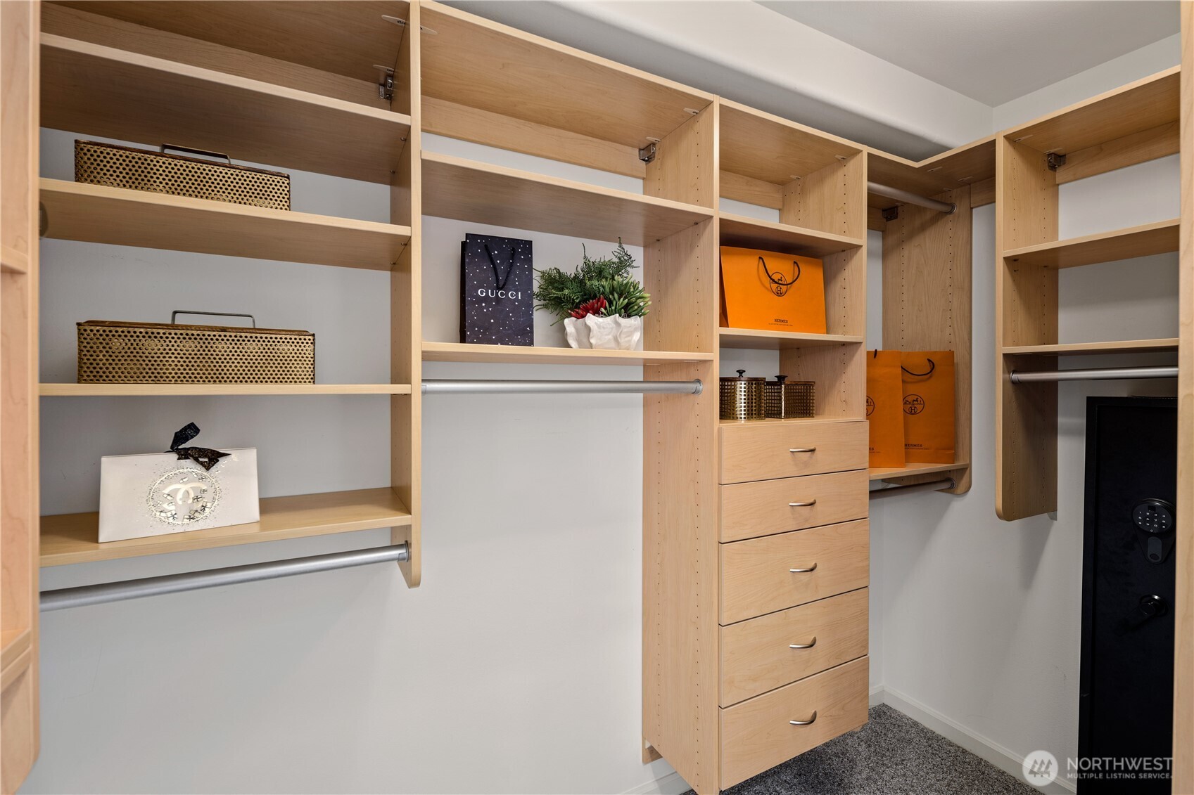 225 4th Avenue Unit: A304