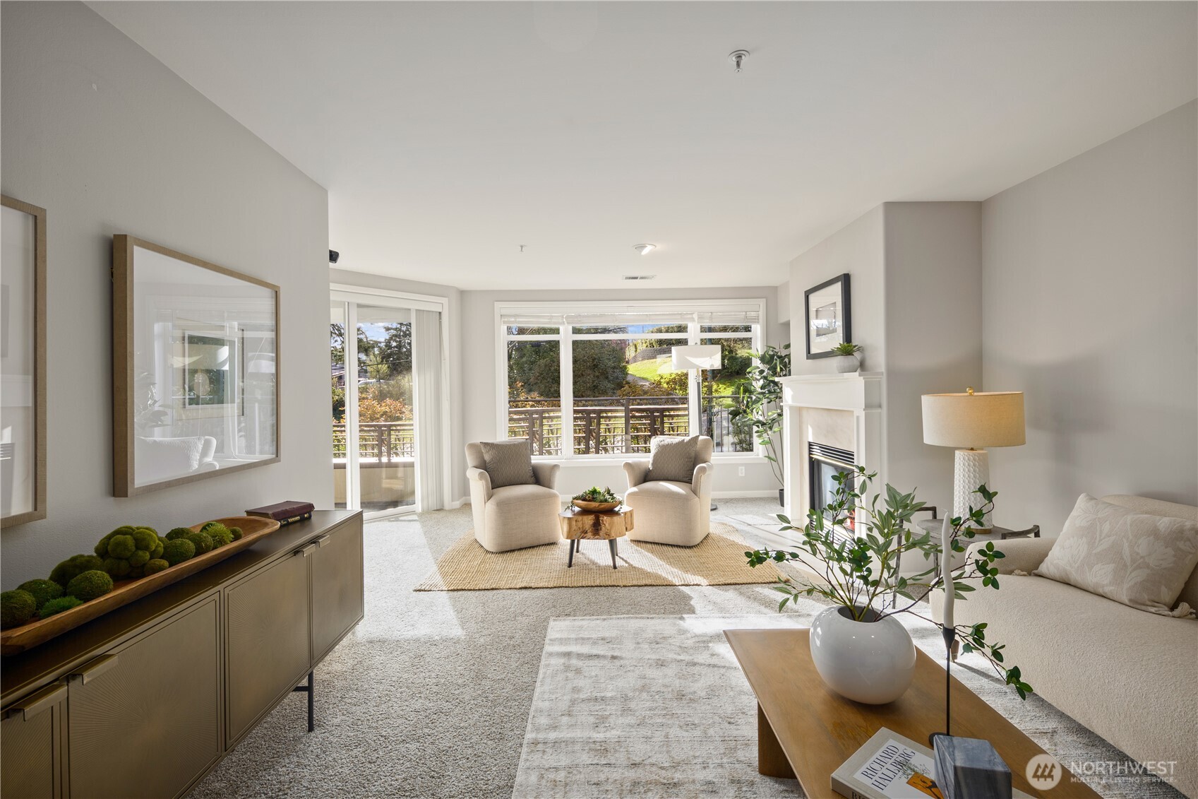 225 4th Avenue Unit: A304