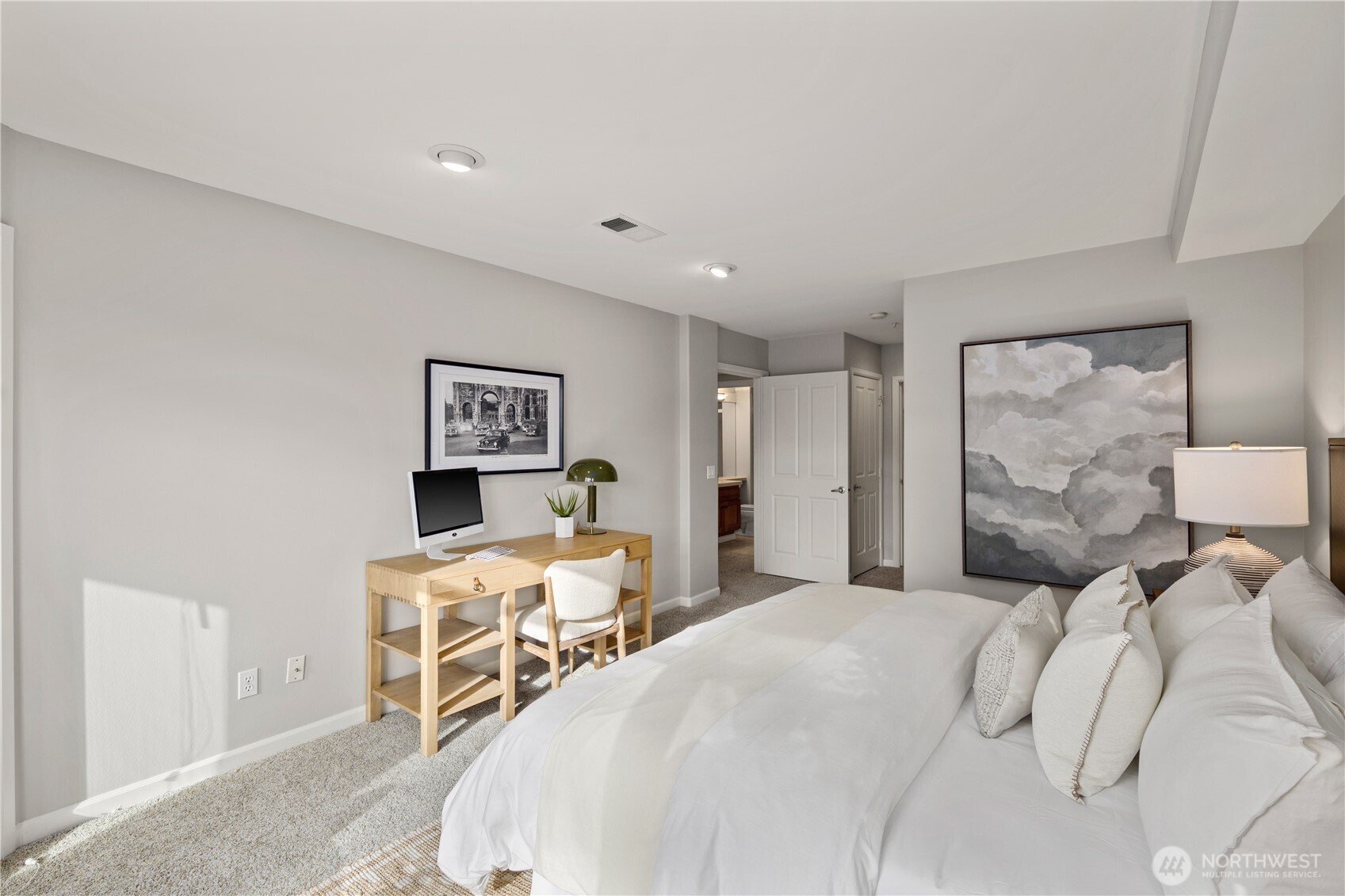 225 4th Avenue Unit: A304