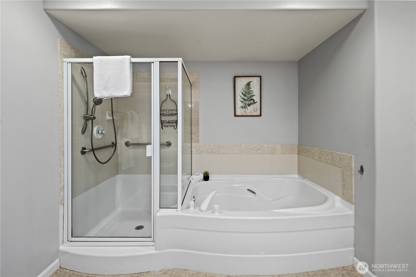 225 4th Avenue Unit: A304