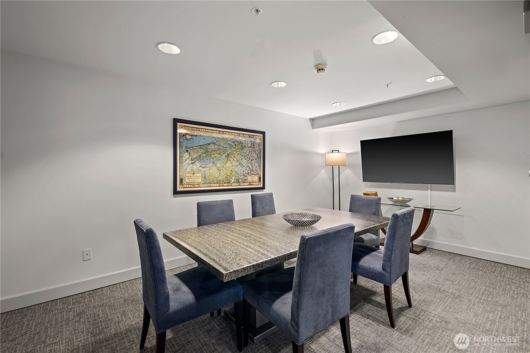 225 4th Avenue Unit: A304