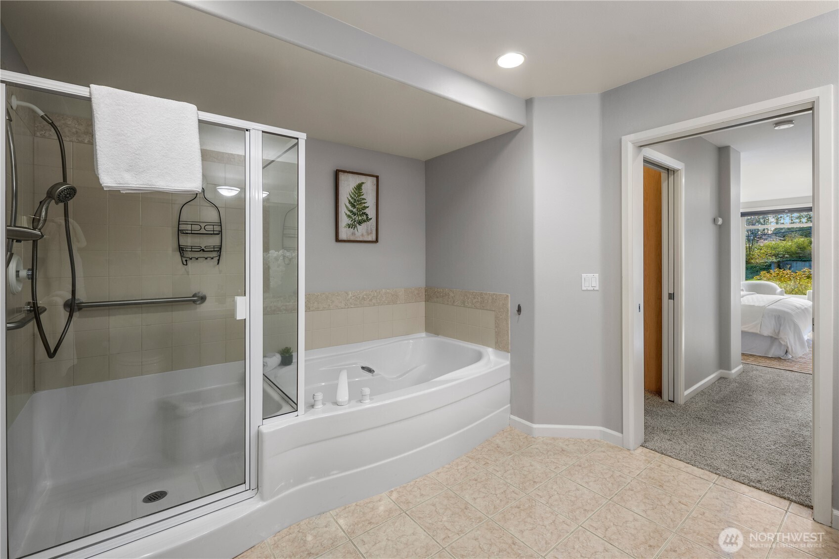 225 4th Avenue Unit: A304