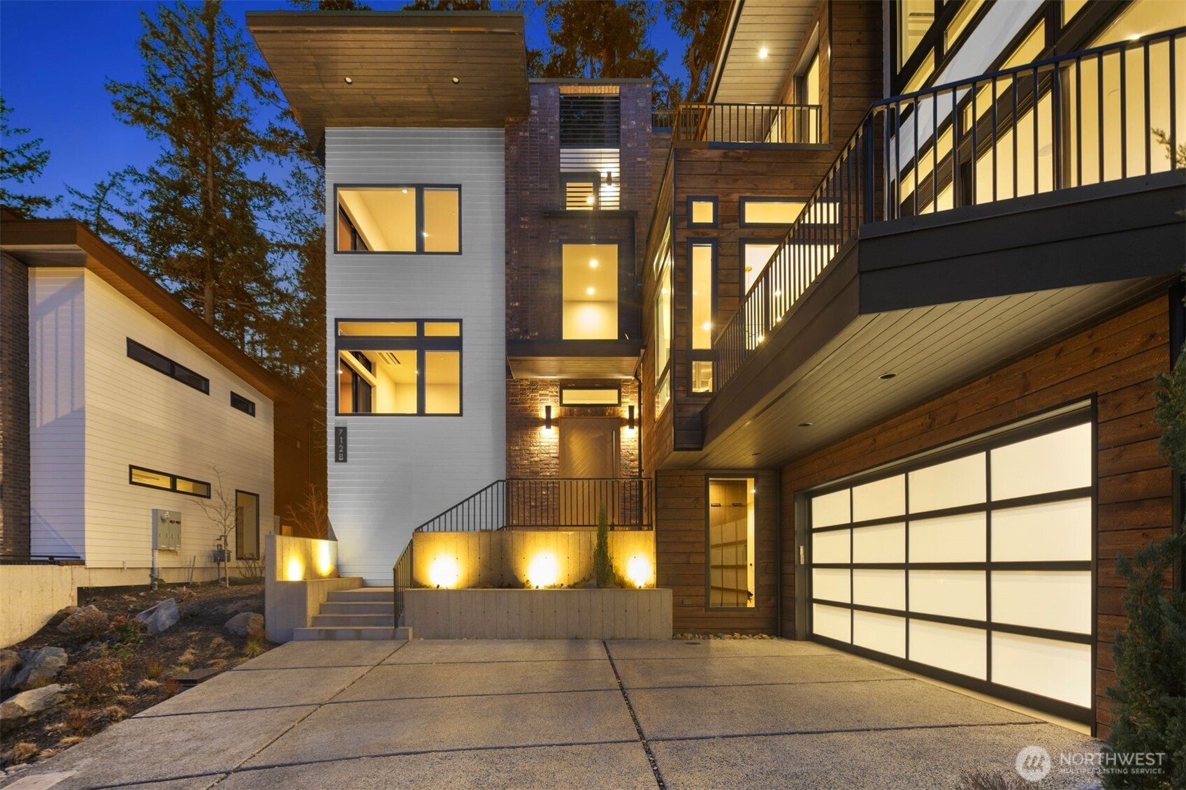 7128 NE 119th Place