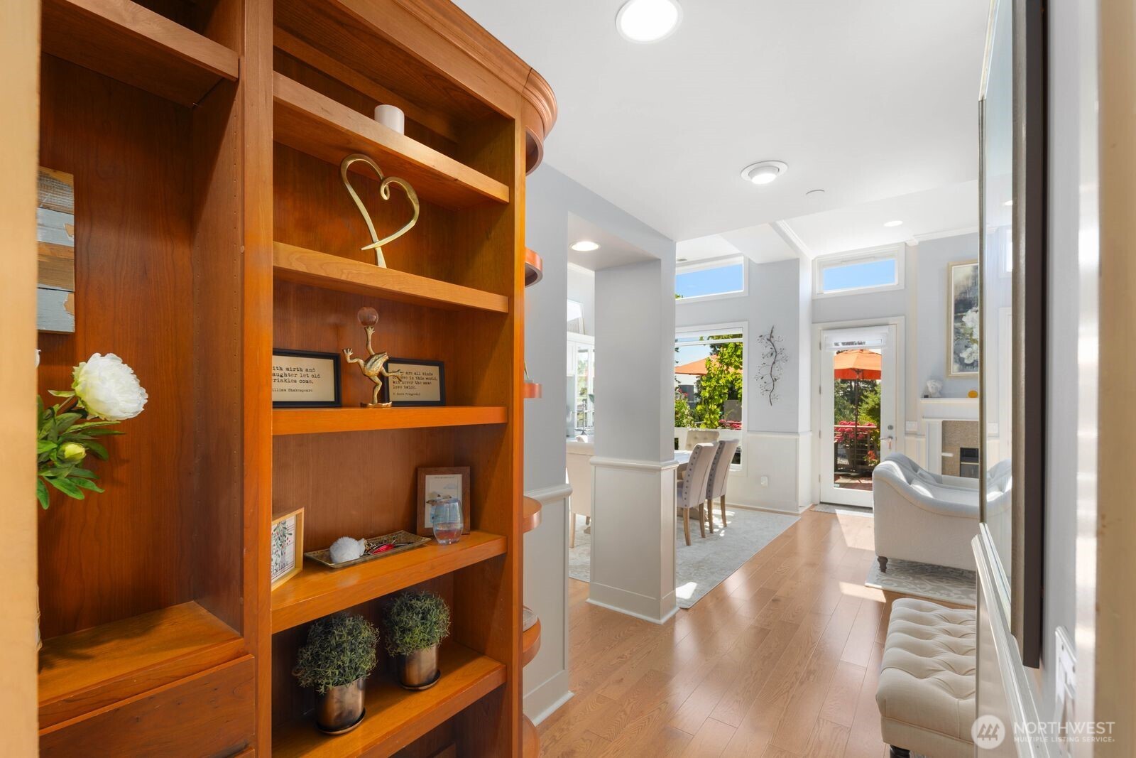 225 4th Avenue Unit: A602