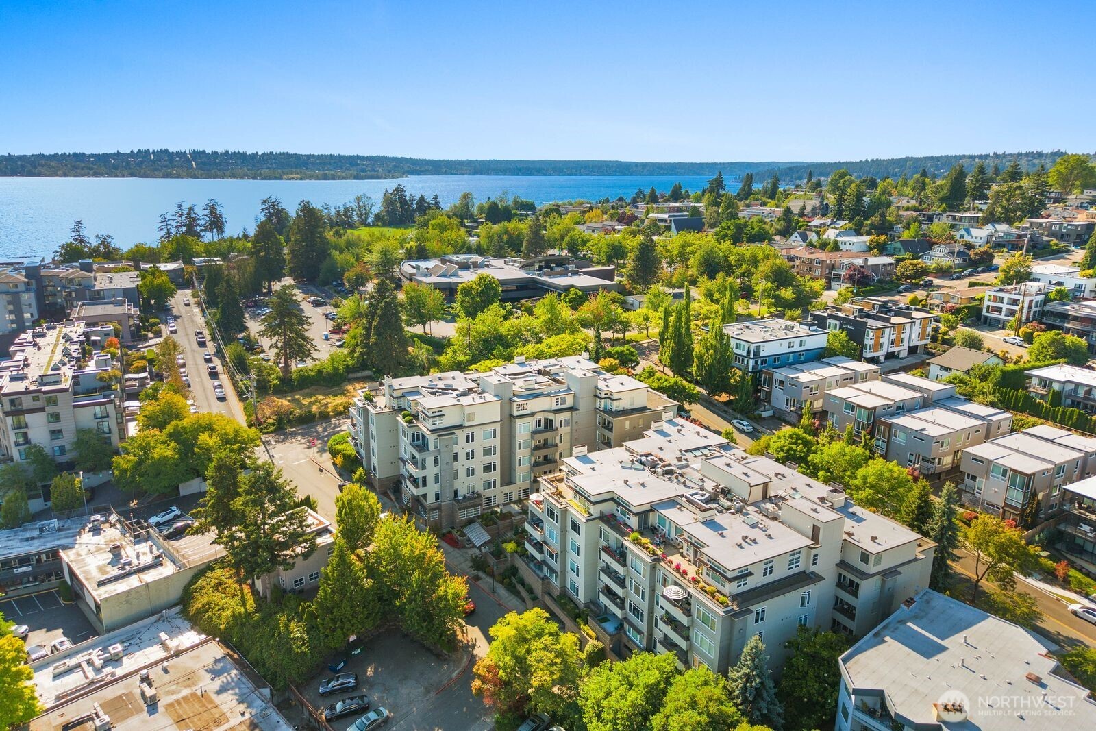 225 4th Avenue Unit: A602