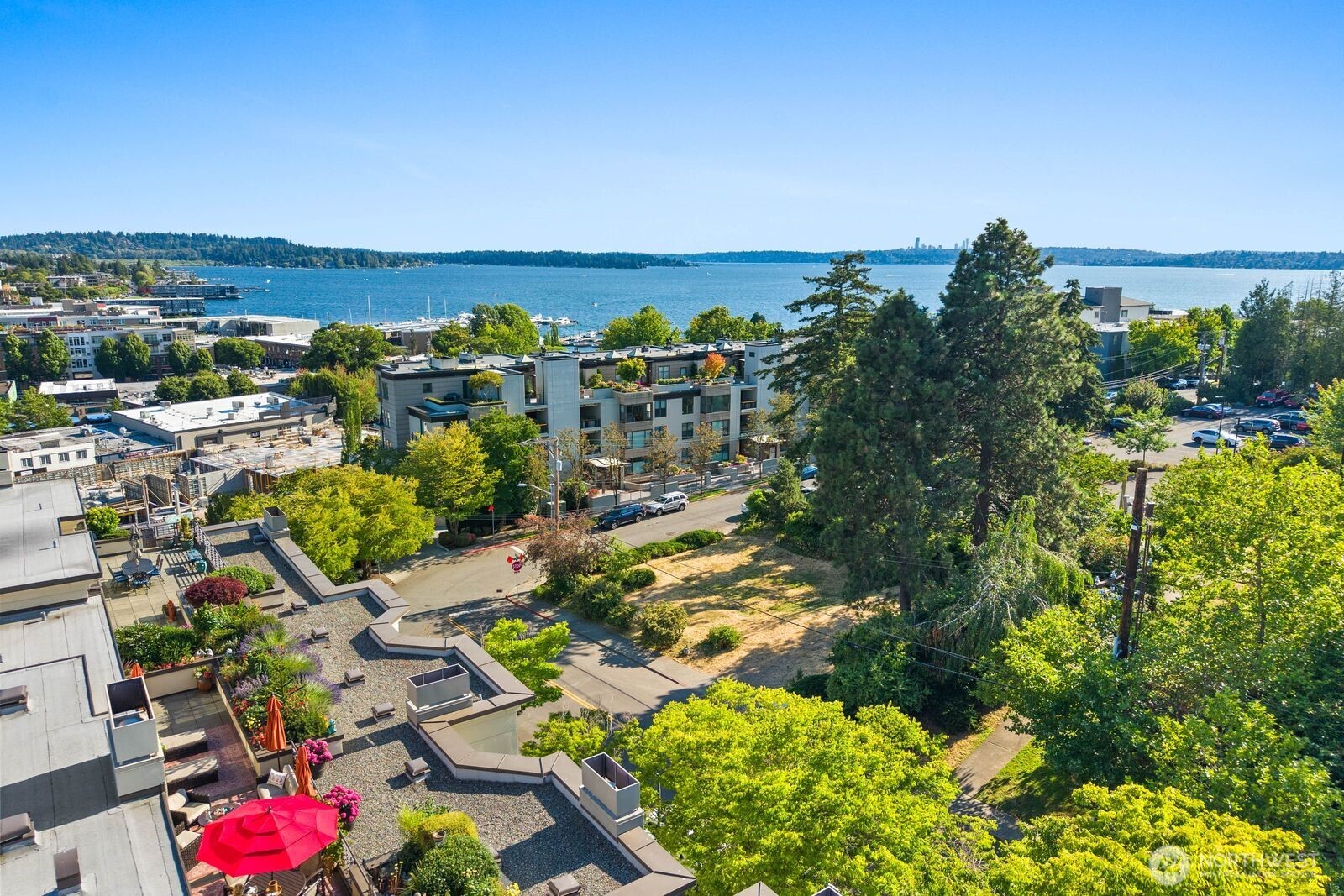 225 4th Avenue Unit: A602