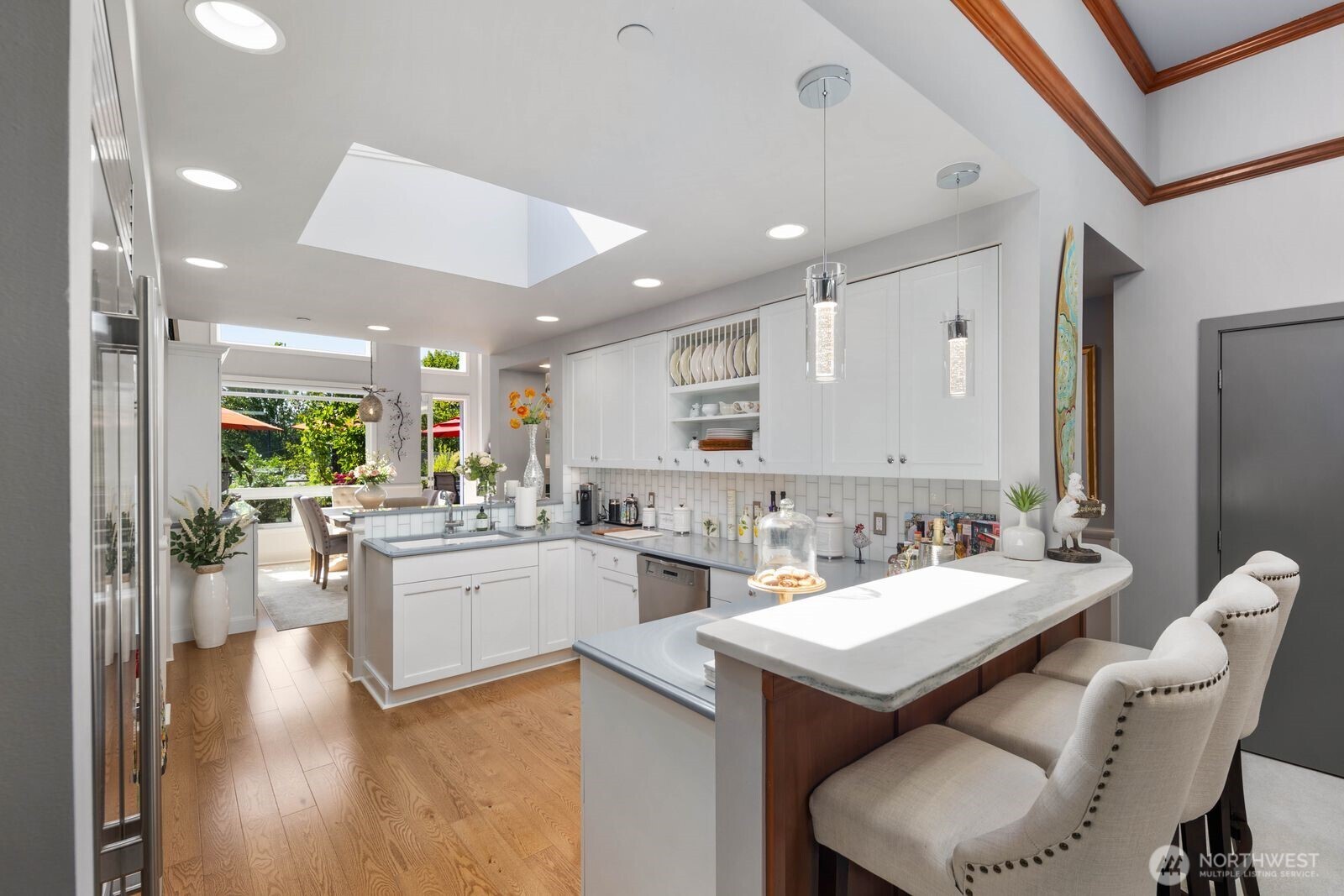 225 4th Avenue Unit: A602