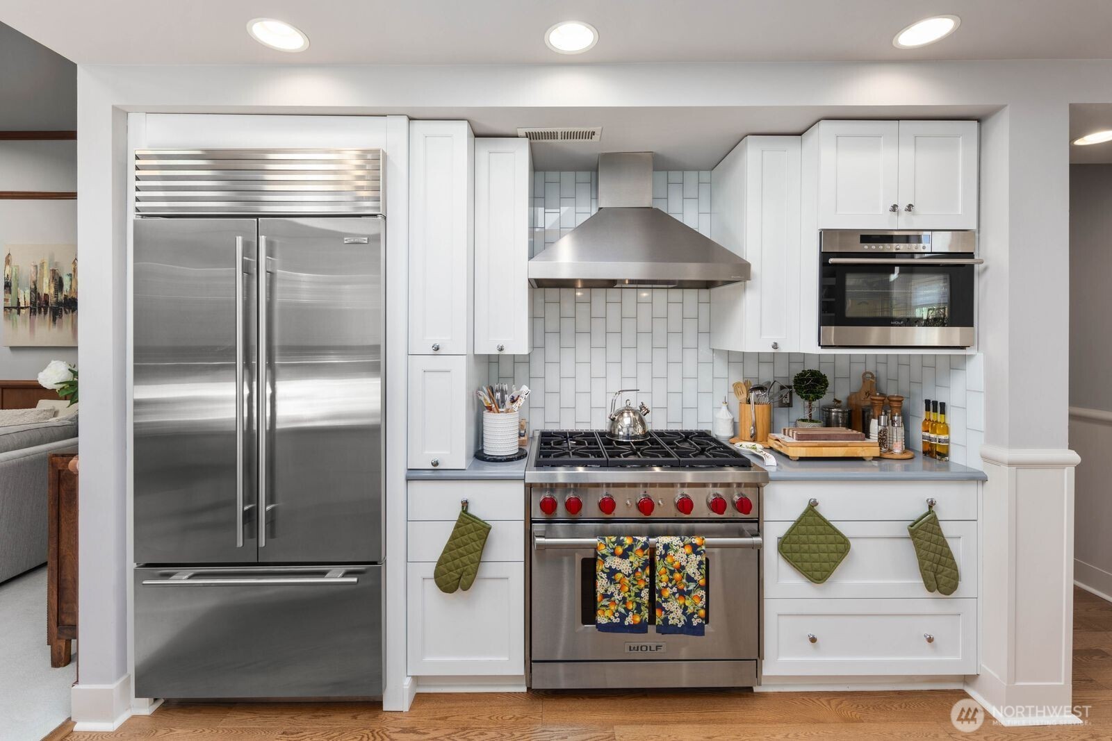 225 4th Avenue Unit: A602