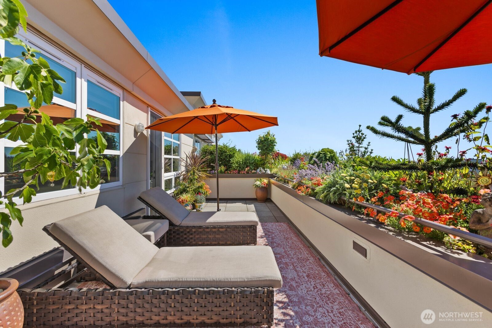 225 4th Avenue Unit: A602
