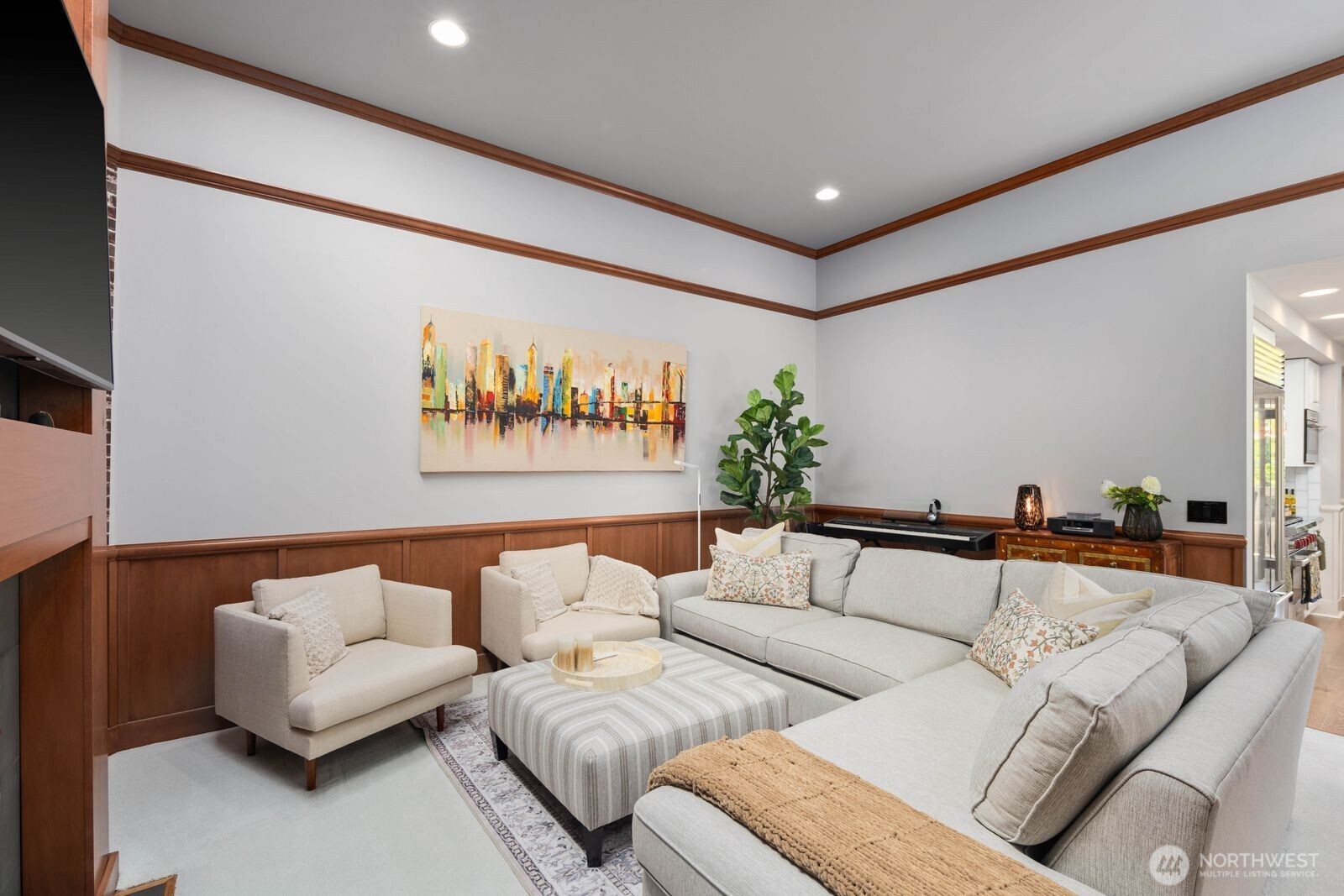 225 4th Avenue Unit: A602