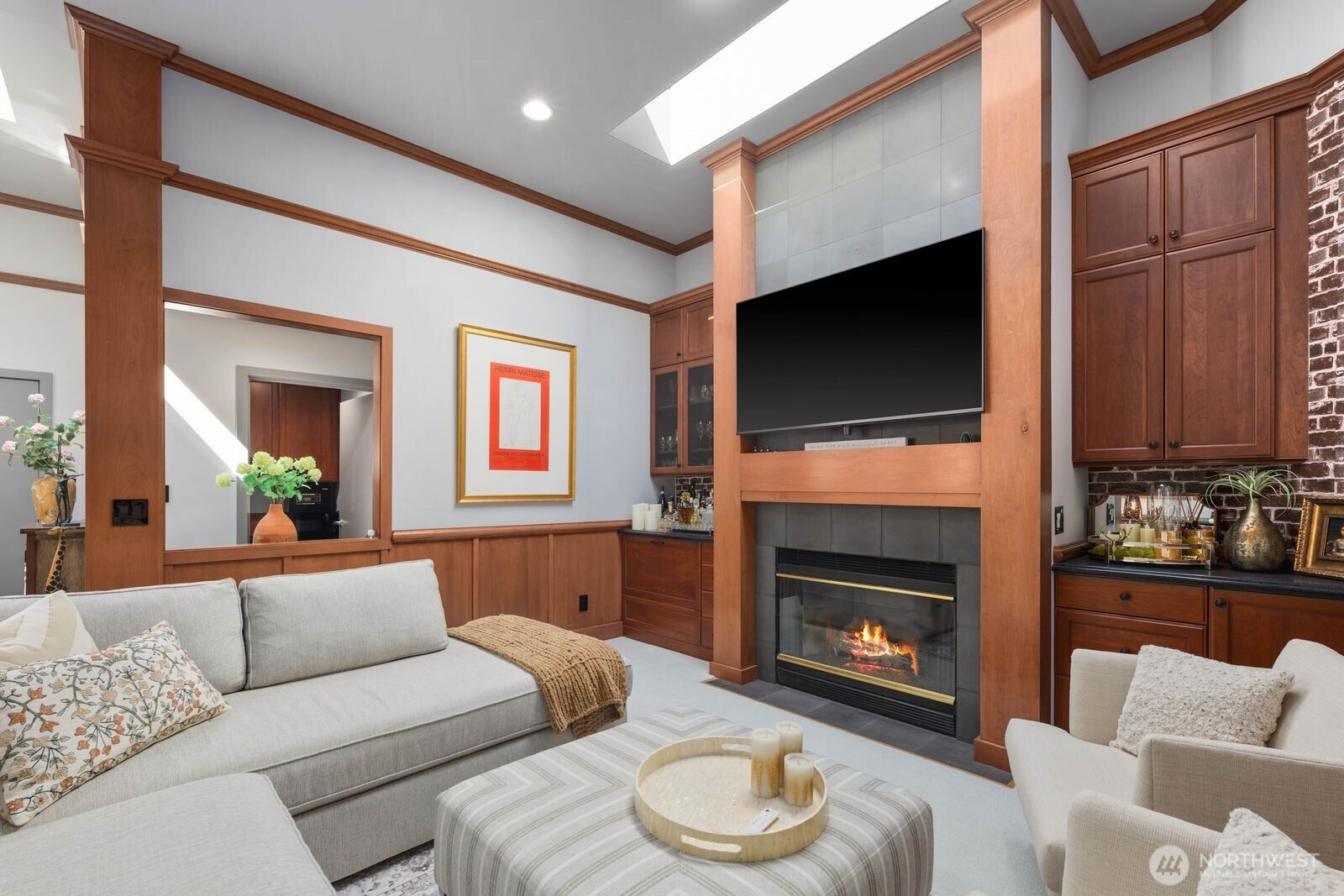 225 4th Avenue Unit: A602