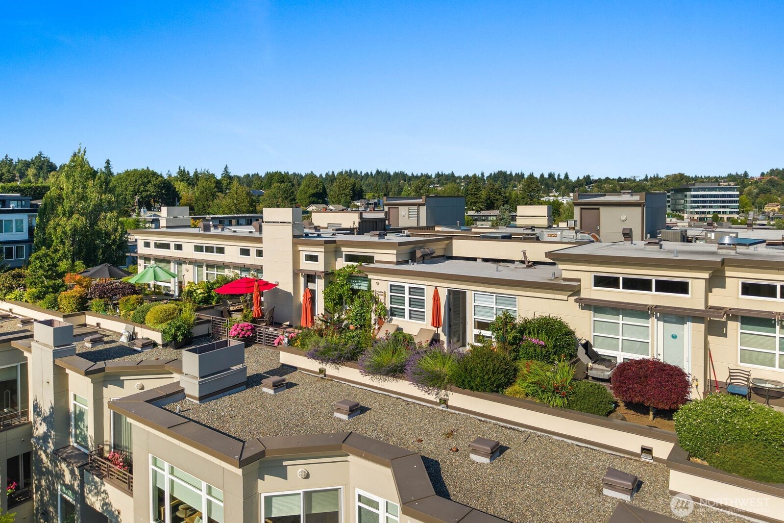 225 4th Avenue Unit: A602