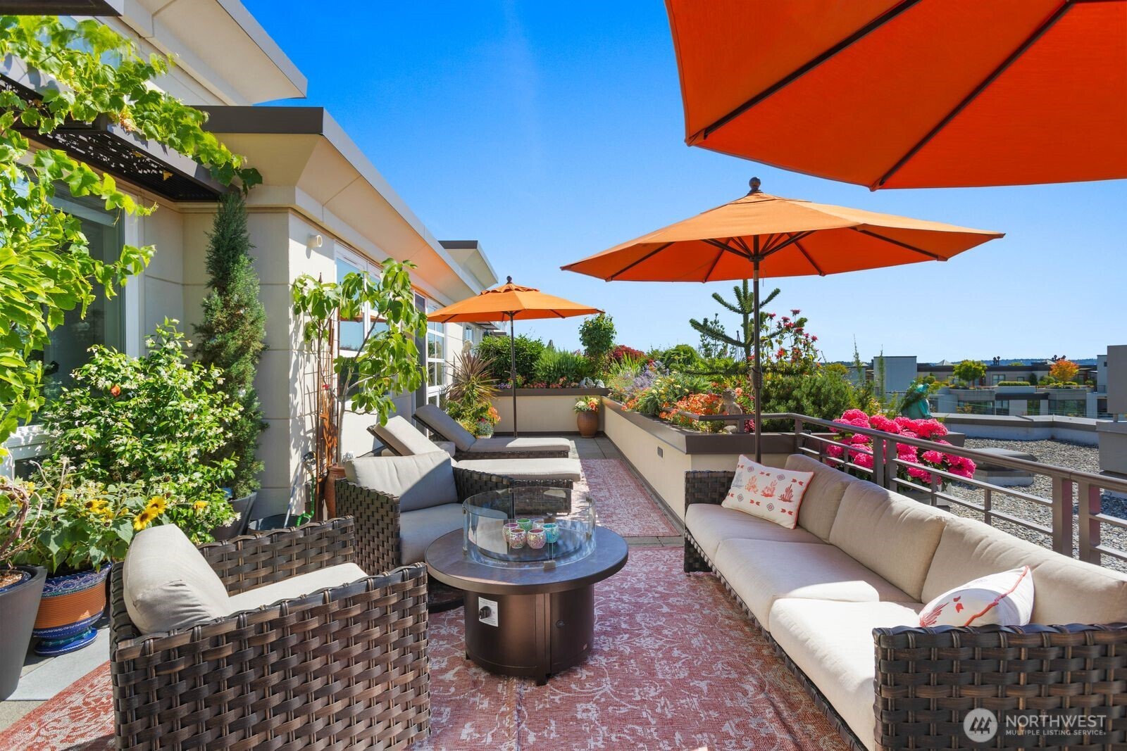 225 4th Avenue Unit: A602