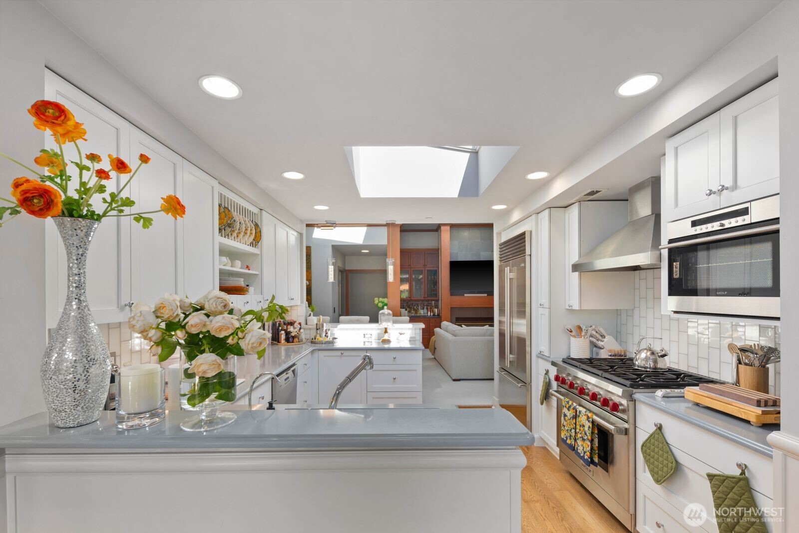 225 4th Avenue Unit: A602