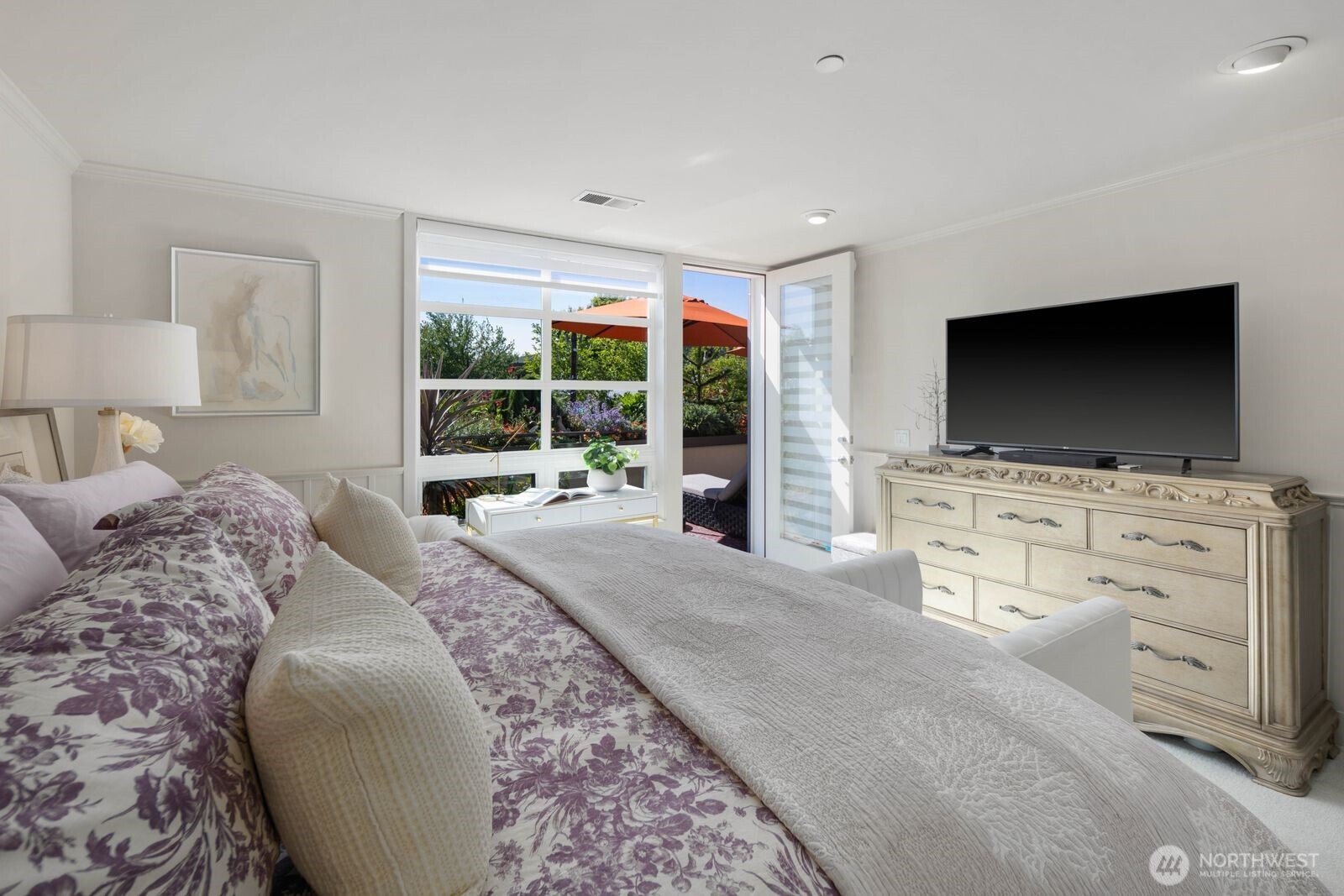 225 4th Avenue Unit: A602