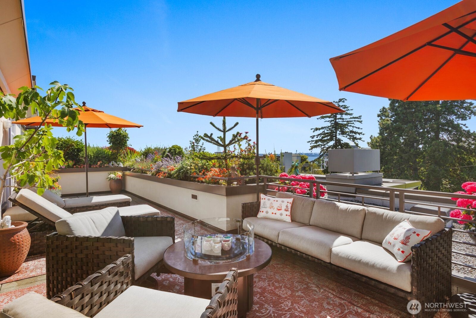 225 4th Avenue Unit: A602
