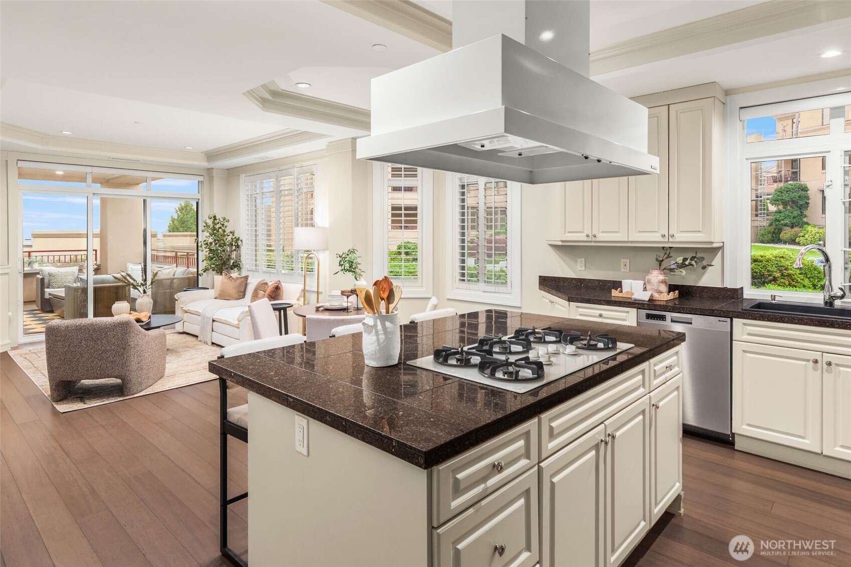 530 Lake Street S Unit: H202
