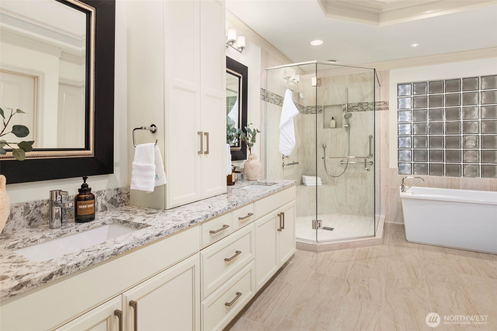 530 Lake Street S Unit: H202