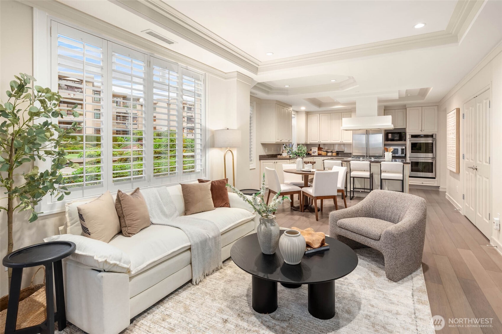 530 Lake Street S Unit: H202