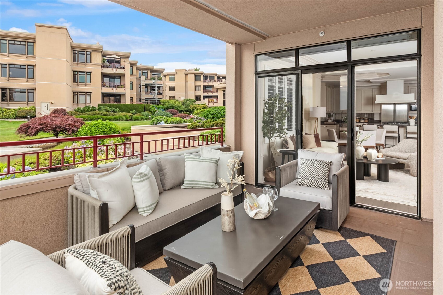 530 Lake Street S Unit: H202
